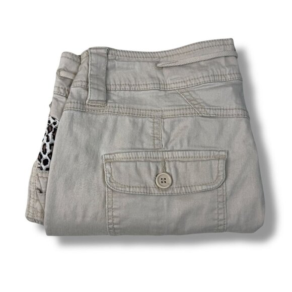 VTG American Rag Cargo Capri Pants Womens Size 9 Beige/Leopard Trim Roll-Tab Y2K - Picture 2 of 10